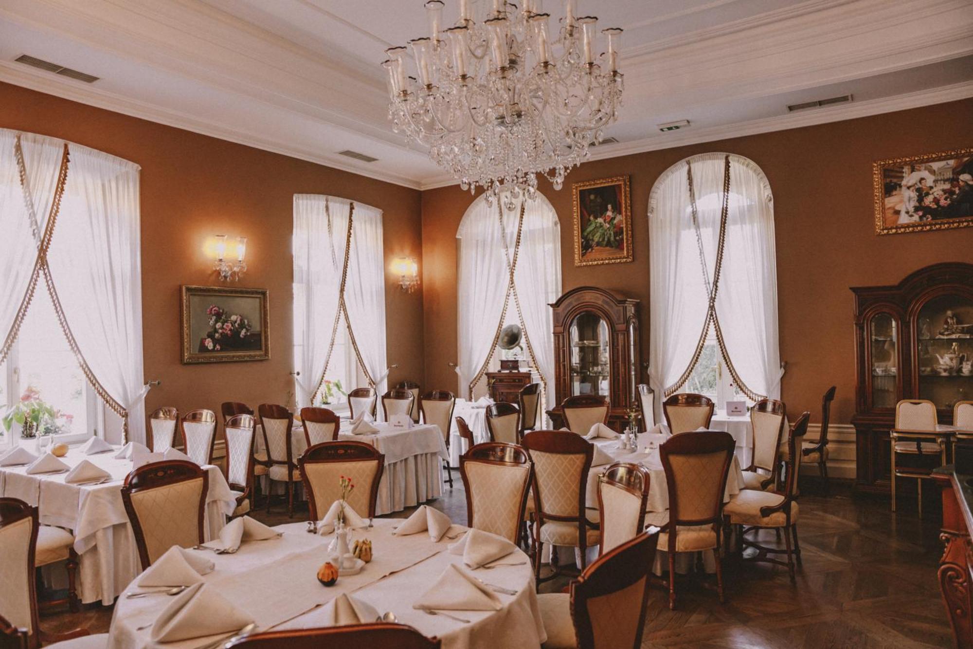 Palac Zelechow Spa & Wellness المظهر الخارجي الصورة